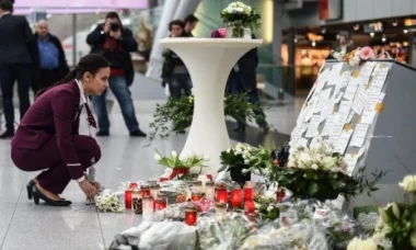 مأساة الزوجين المغربيين اللذين قضيا في حادثة الطائرة المنكوبة تثير حزن العالم