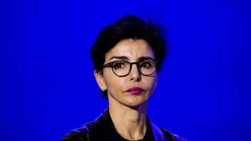 وزيرة فرنسية من أصل مغربي متهمة بتلقي رشوة قيمتها 600 مليون سنتيم وهذه التفاصيل