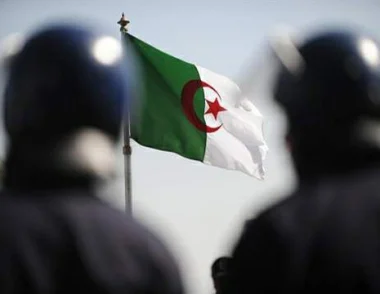 		 عشرات القتلى والجرحى في هجوم القاعدة في المغرب الإسلامي على الجيش الجزائري