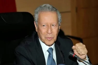 بمناسبة اليوم العالمي للمدرس بلمختار يتغزل بالأسرة التعليمية