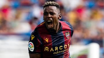 المهاجم "بولديني" يتألق مجددا بالدوري الإسباني ويطرق أبواب المنتخب بقوة قبيل انطلاق المونديال
