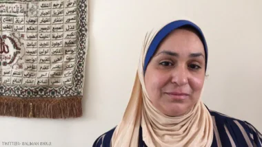 تفاصيل قصة أول مغربية مُنعت من دخول أمريكا بسبب " هاتفها"