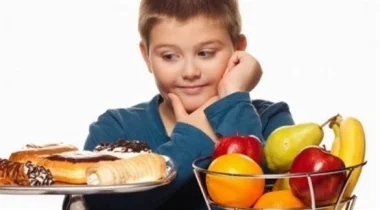 كيف تقدم النصيحة لطفلك بخصوص وزنه الزائد؟