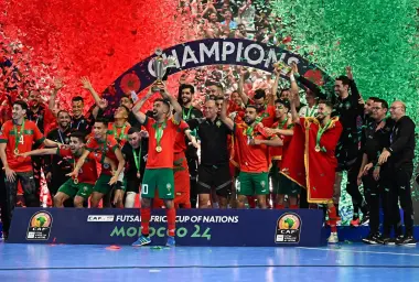 أسود القاعة نحو اللقب الرابع على التوالي.. المغرب يواجه الجزائر بطموح تأكيد الزعامة الإفريقية