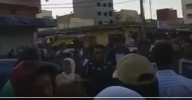 فضائح القياد مستمرة...فيسبوكيين يتداولون فيديو جديد يورط قائد خريبكة في تصفية حسابه مع البائعة المتجولة المعتقلة