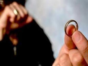 هذا هو جديد قضية متابعة رئيس جماعة و خليلته المتزوجة بتهمة الخيانة