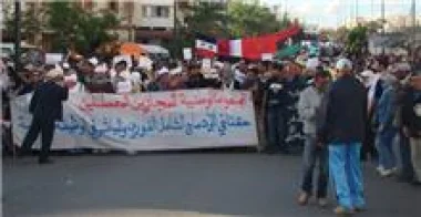 معطلون يتحدون منع السلطات ويقررون الاحتجاج في الشارع العام