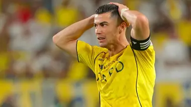 سيناريو غريب في ديربي الرياض...هدف غادر أمام رفاق بونو يحرم رونالدو من فرحة اللقب!
