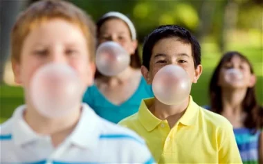 مضغ العلكة يساعد على مواجهة جفاف الفم