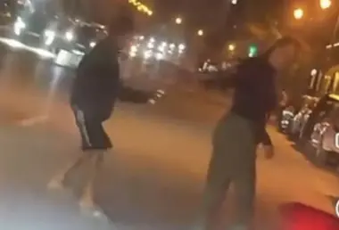 أمن طنجة يوقف قاصراً ظهر في فيديو يرش مادة خطيرة على فتاة