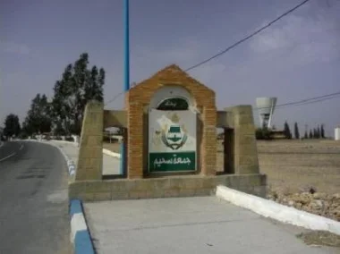 إحتجاج على إقتناء بلدية جمعة اسحيم لبقعة أرضية بثمن مبالغ فيه