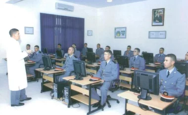 اعتقال دركيين و عسكريين لابتزازهم عددا من الناجحين في امتحان ولوج المدرسة الخاصة بالدرك الملكي