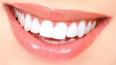 3 أطعمة تجعل أسنانك ناصعة البياض وبتكلفة اقتصادية