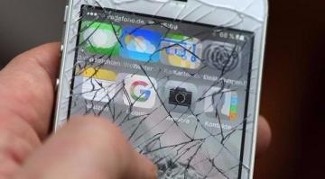 شاشة هاتفك الذكي تالفة؟ إليك الحل