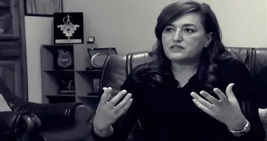 وفاة البرلمانية "النزهة أباكريم".. رحيل مناضلة سياسية وتربوية كرست حياتها خدمة لساكنة جهة سوس ماسة