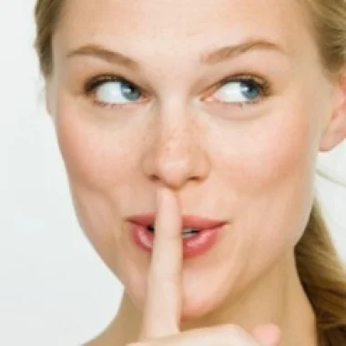 أبرز 7 أكاذيب لدى النساء