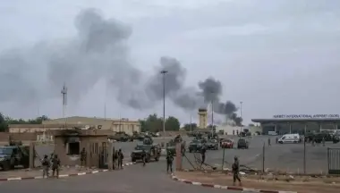 فوضى مسلحة في نيامي.. كيف تحول تمرد عسكري إلى محاولة انقلاب في النيجر؟