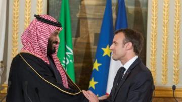 "أنت لا تسمع لي أبدا" ... كاميرا تكشف جزءا من الحوار السري الذي دار بين ماكرون وبن سلمان (فيديو)