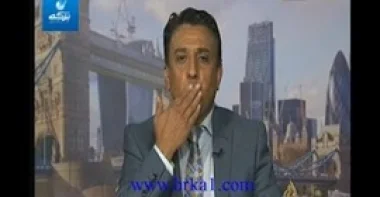 بالفيديو.. ضيفا «الجزيزة» يتبادلان القبلات على الهواء