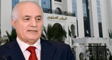 صحيفة جزائرية: اعتقال وزير سابق قبل هروبه الى المغرب