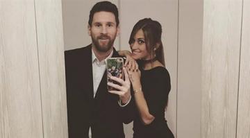 ميسي يتجاهل دعوة كبار برشلونة الى حفل زفافه
