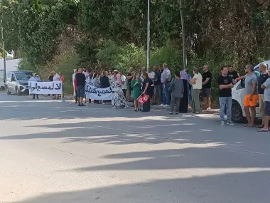 احتجاجات تهز تونس.. مشروع فرنسي لتربية الذباب الأسود يثير الغضب