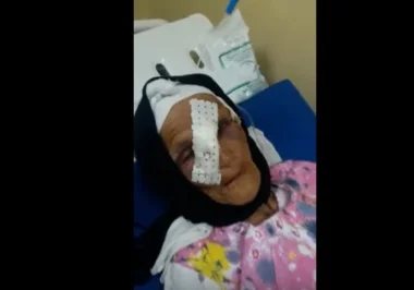 وكيل الملك يأمر باعتقال شخص يشتبه في اعتدائه على زوجين مسنين بطلا الفيديو الذي هز الفيسبوك