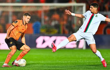 الجيش الملكي يتأهل لنهائي دوري أبطال أفريقيا رغم الهزيمة أمام نهضة بركان