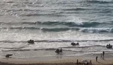 هجرة جماعية لمئات المواطنين الأفارقة انطلاقا من شاطئ أشقار بطنجة