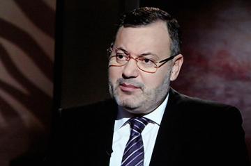 أحمد منصور يرد بقوة على خبر زواجه من مغربية بعقد زواج عرفي 