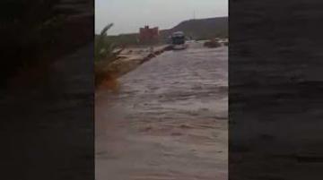 لحظات قبل الكارثة: شيفور ديال الكار مغامر بالناس في إيماسين بين ورزازات و قلعة مكونة