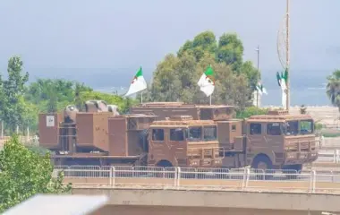 الجيش الجزائري ينشر منظومة للحرب الإلكترونية على مسافة قريبة جدا من الحدود المغربية