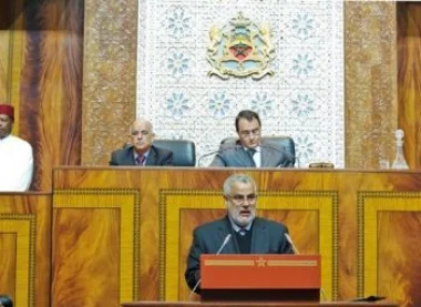 مجلس النواب يعقد جلسة عمومية تخصص للأسئلة الشفهية المتعلقة بالسياسة العامة يجيب عنها رئيس الحكومة