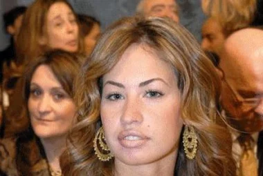 زوجة جمال مبارك تعود للقاهرة فى ظروف غامضة