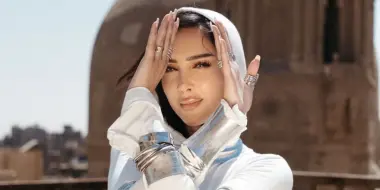 المغربية "بسمة بوسيل" في ورطة كبيرة بعد اتهامها بالإساءة للمعالم الإسلامية