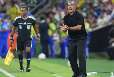 زلزال في تونس.. إقالة المدرب "صبري اللموشي" بعد خماسية السويد المذلة في مستهل المونديال!