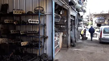 "لافيراي السالمية" باقية في مكانها "مؤقتا".. اتفاق بين السلطات والمهنيين يُجنب آلاف التجار شبح "الترحيل المفاجئ"