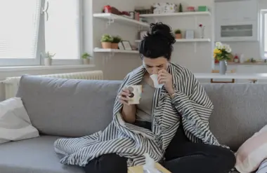 بالفيديو....على طريقة أفلام هوليود..لصان يسرقان محل مجوهرات في تركيا