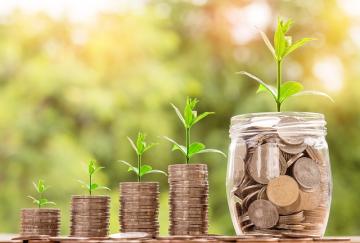 الأوروبيون ينفقون أقل ويدخرون أكثر خلال أزمة وباء كورونا