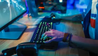 جيل "ألفا" يهدد مستقبل لوحات المفاتيح والصوت يتصدر مشهد العمل