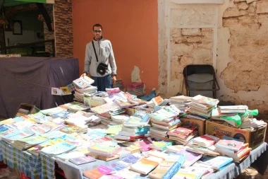 مهن موسمية في الدخول المدرسي.. ملجأ لبعض الشباب المغاربة من الفقر والبطالة (روبورطاج)