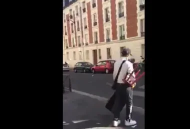 مغاربة بفرنسا وضعوا طاولة بالطريق لشرب الشاي