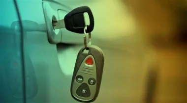 طريقة بسيطة تساعدك على تجنب نسيان مفاتيحك أو مظلتك