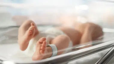 2026 عام التحولات الجينية.. من علاج الرضع إلى جدل “تصميم الأطفال”