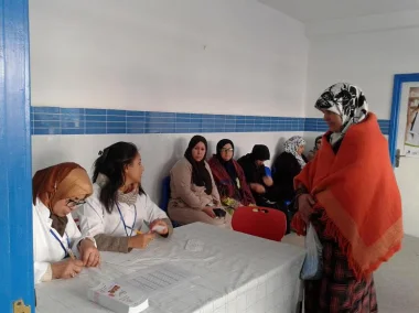 تطوان : قافلة طبية مجانية للكشف المبكر عن سرطان الثدي و عنق الرحم