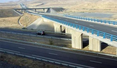 إنتباه: سياجات بالطرق السيارة وكاميرات مرتبطة بالدرك والأمن
