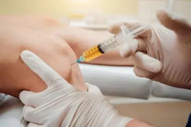 دراسة تكشف خطورة محتملة لحقن الكورتيزون في الركبة على المدى الطويل