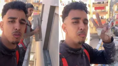 عامل بناء مغربي يثير الجدل في إسبانيا بدعمه لحزب "فوكس" المتطرف