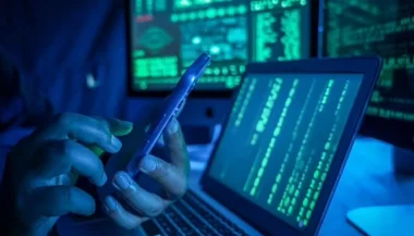 طفل هندي ينهي "اعتقالا رقميا" لوالديه بعد 10 ساعات من الترهيب