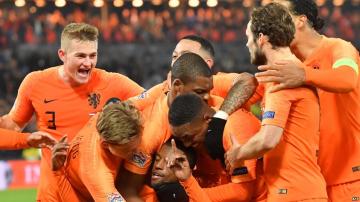 بالفيديو..هولندا تُطيح بأبطال العالم